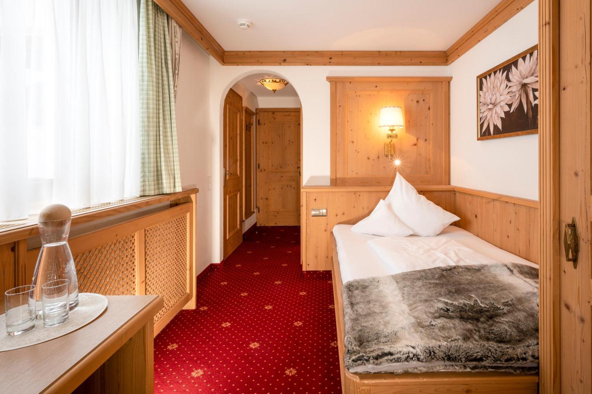 Hotel Almhof 갈투르 외부 사진